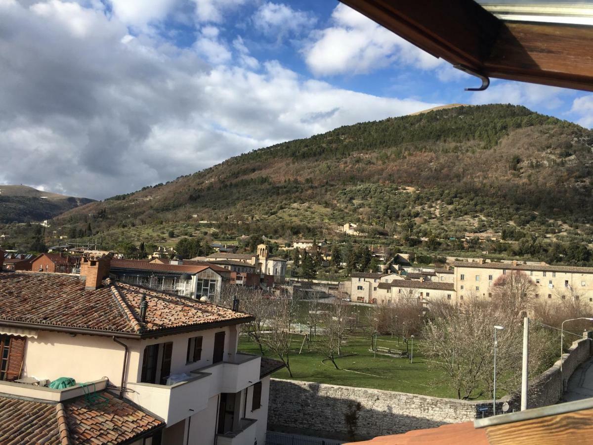 Happy House Apartman Gubbio Kültér fotó