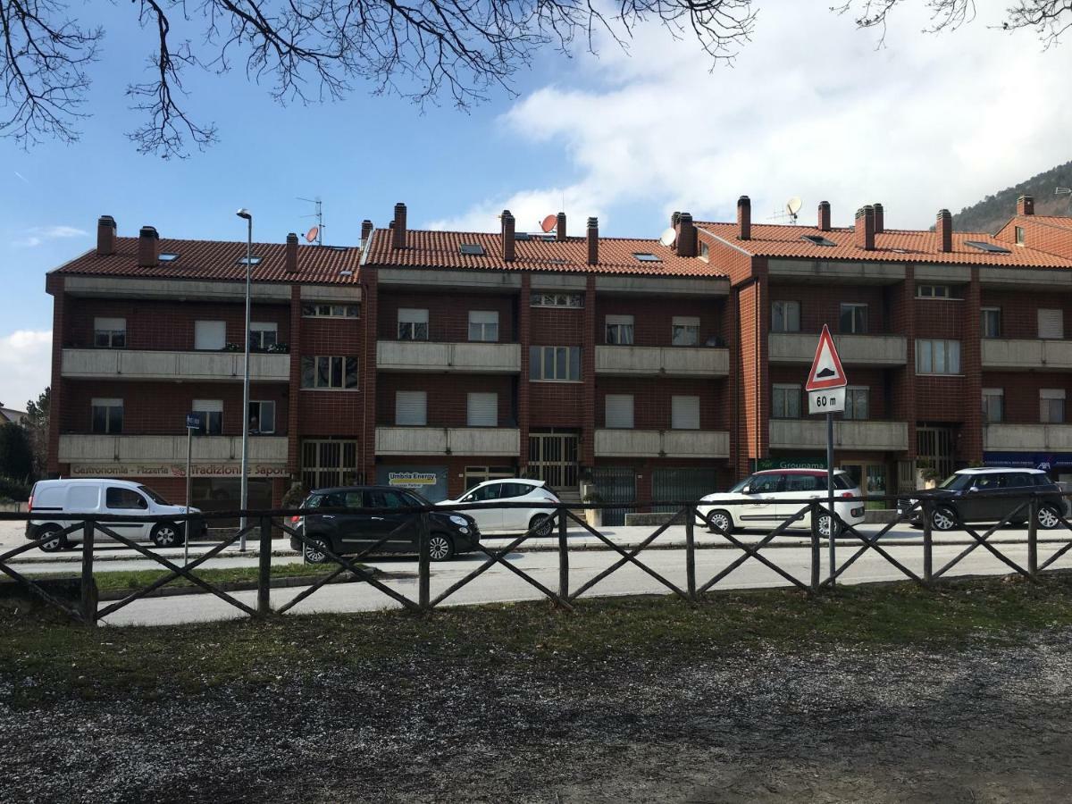 Happy House Apartman Gubbio Kültér fotó
